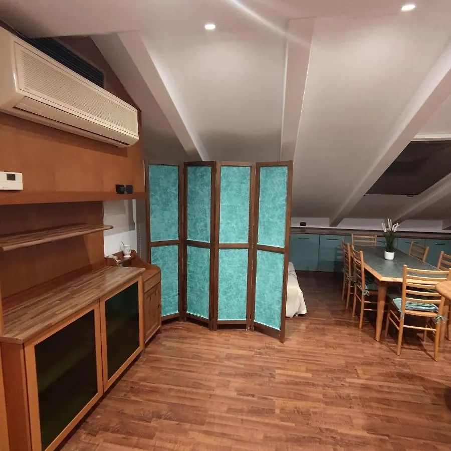 Appartamento Loft Mansardato Monza Italia